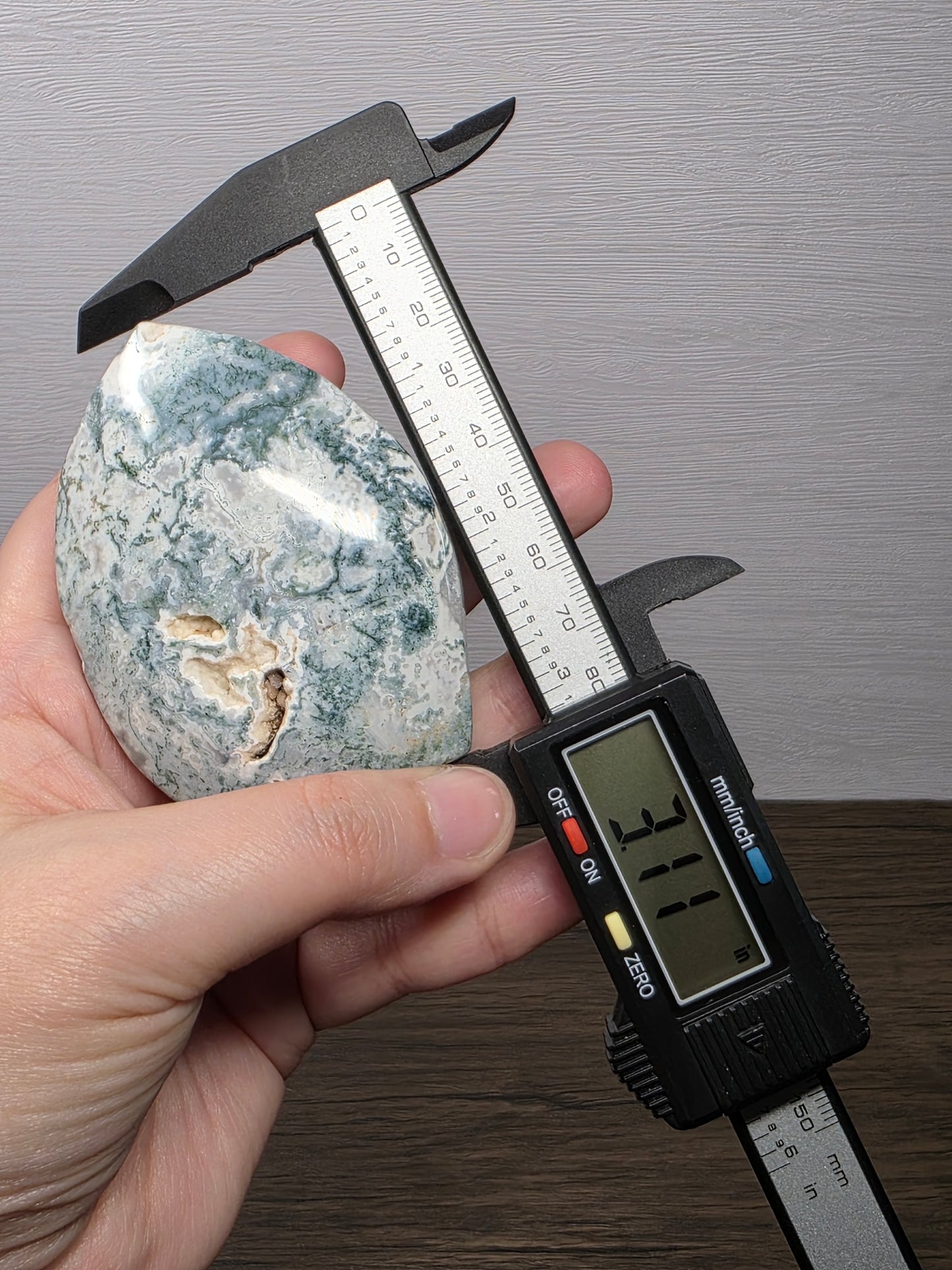 Moss Agate Teardrop/Flame Point