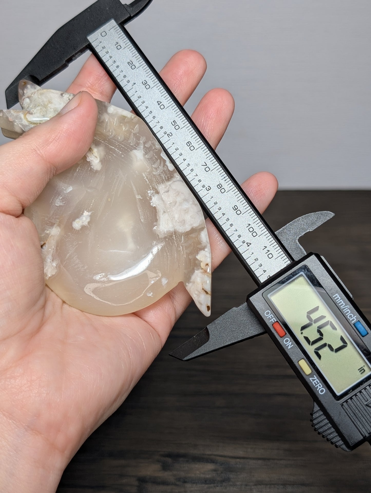 Flower Agate Snail Carving