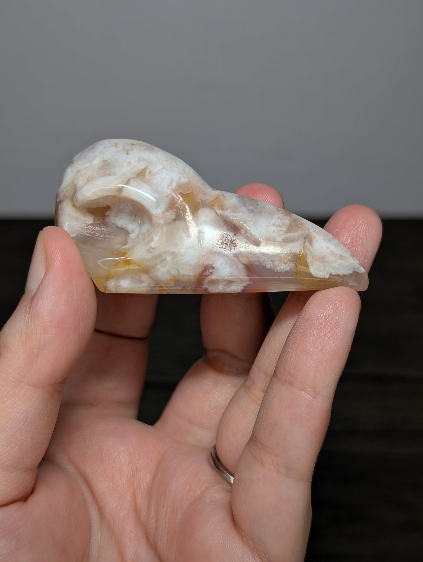 Flower Agate Raven Skull Carving