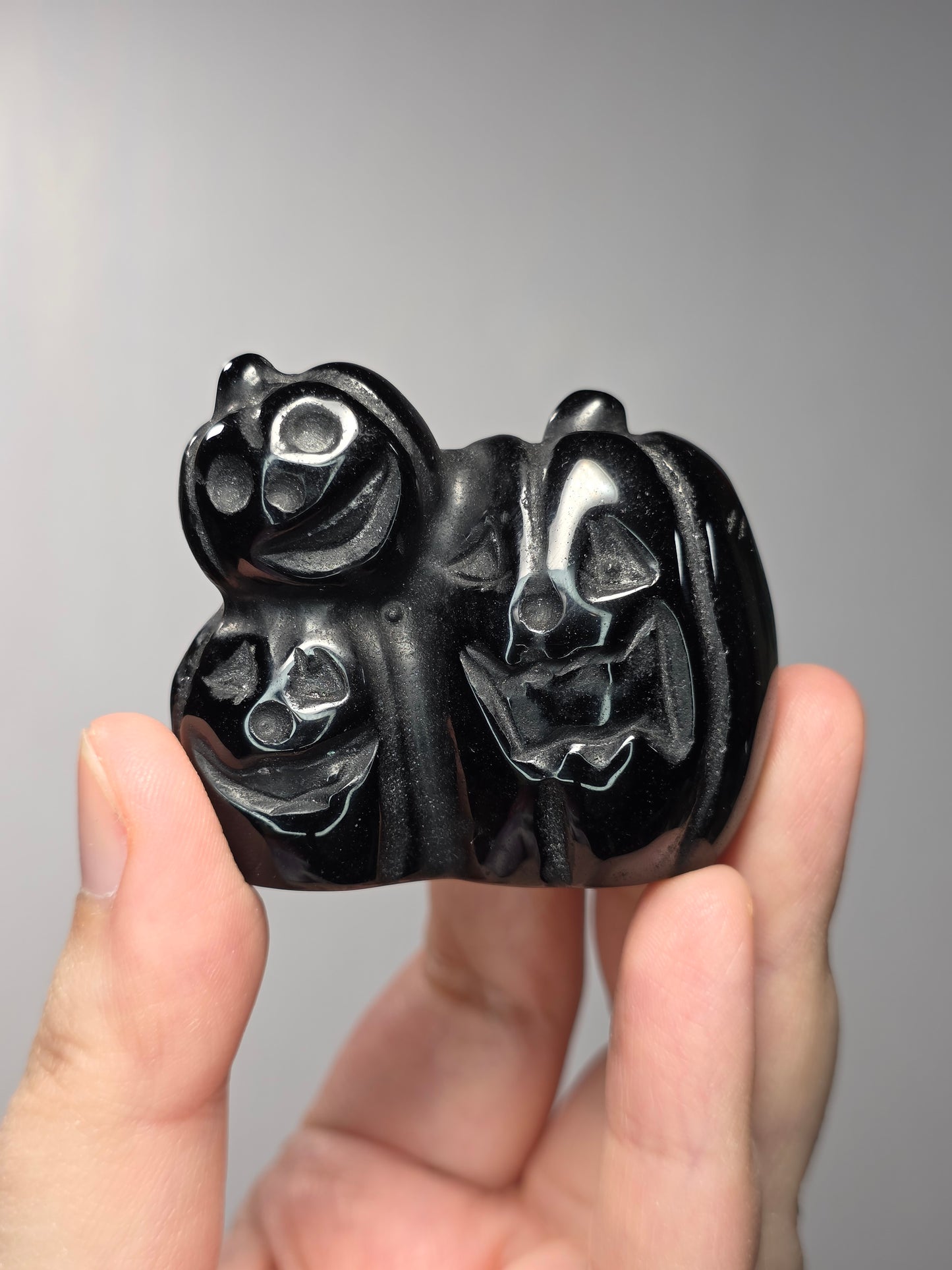 Obsidian Triple Pumpkin Carving