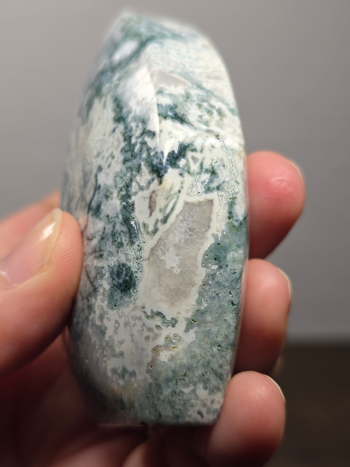 Moss Agate Teardrop/Flame Point