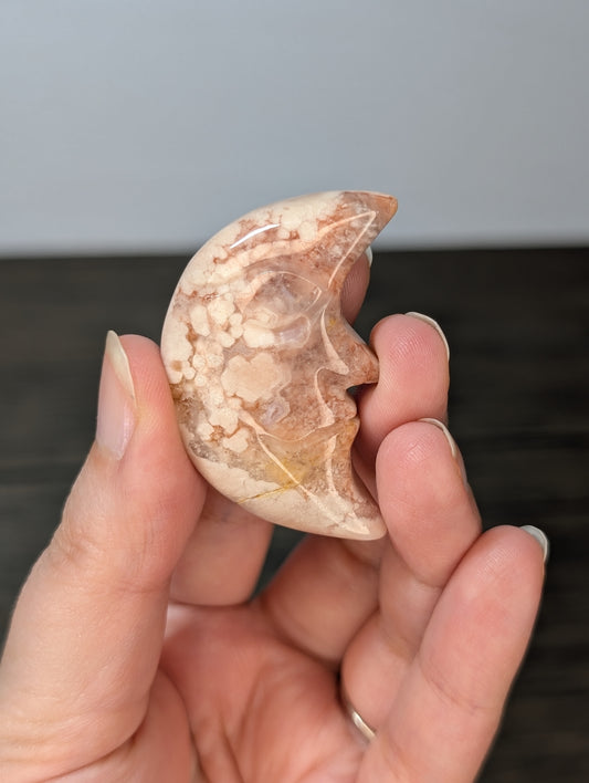 Flower Agate Moon Carving