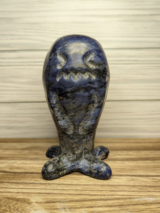 Sodalite Wobbuffet Carving